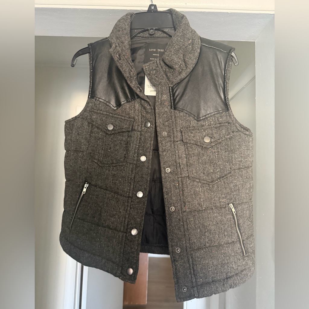 Love Tree Gray Quilted Vest With Faux Leather Nwt